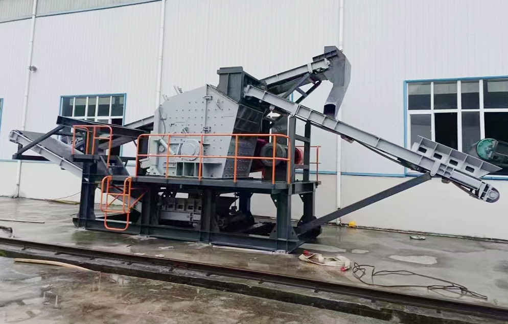 反擊式破碎機(jī)模塊,反擊式破碎機(jī)框架,反擊式破碎機(jī).jpg