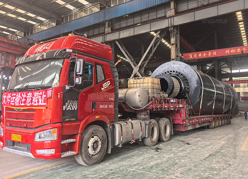 球磨機發貨.jpg 球磨機發貨.jpg